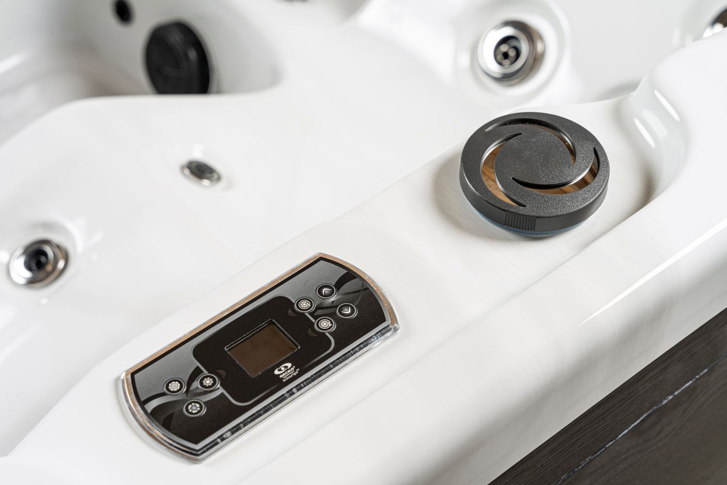 Bellagio American XXL Whirlpool Torina Sterling Silver / Teak | Indoor & Outdoor Pool Bellagio American XXL Whirlpool Torina Sterling Silver / Teak | Indoor & Outdoor Pool