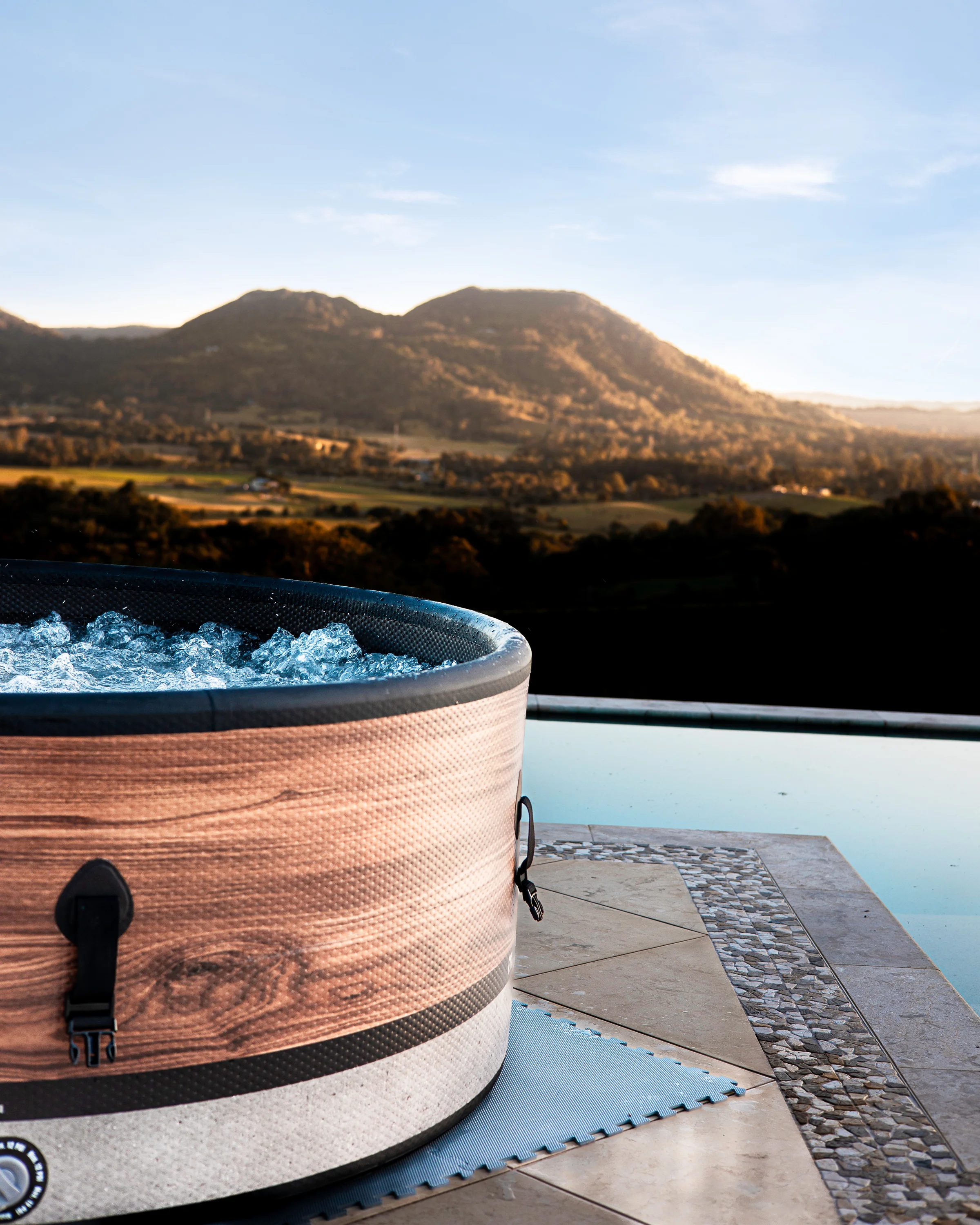 MSpa Whirlpool DUET Eco 2026 - 6 Pers. - Wifi, UVC+, 138 Luftdüsen - XXL - Ø173cm