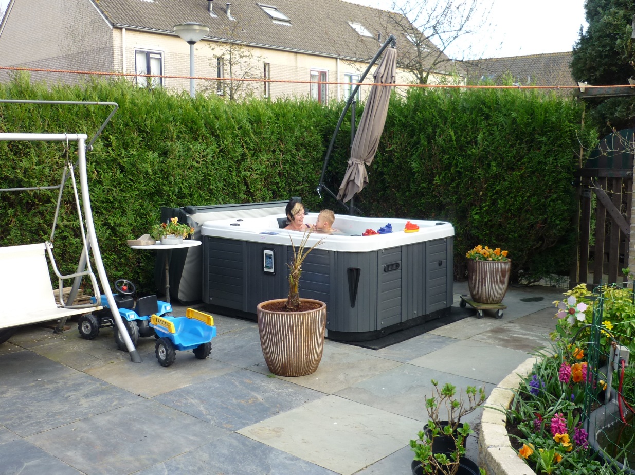 PassionSpa Whirlpool RENEW Pure-Serie 208 x 155 x 83 cm - 3 Personen - ANTHRAZIT