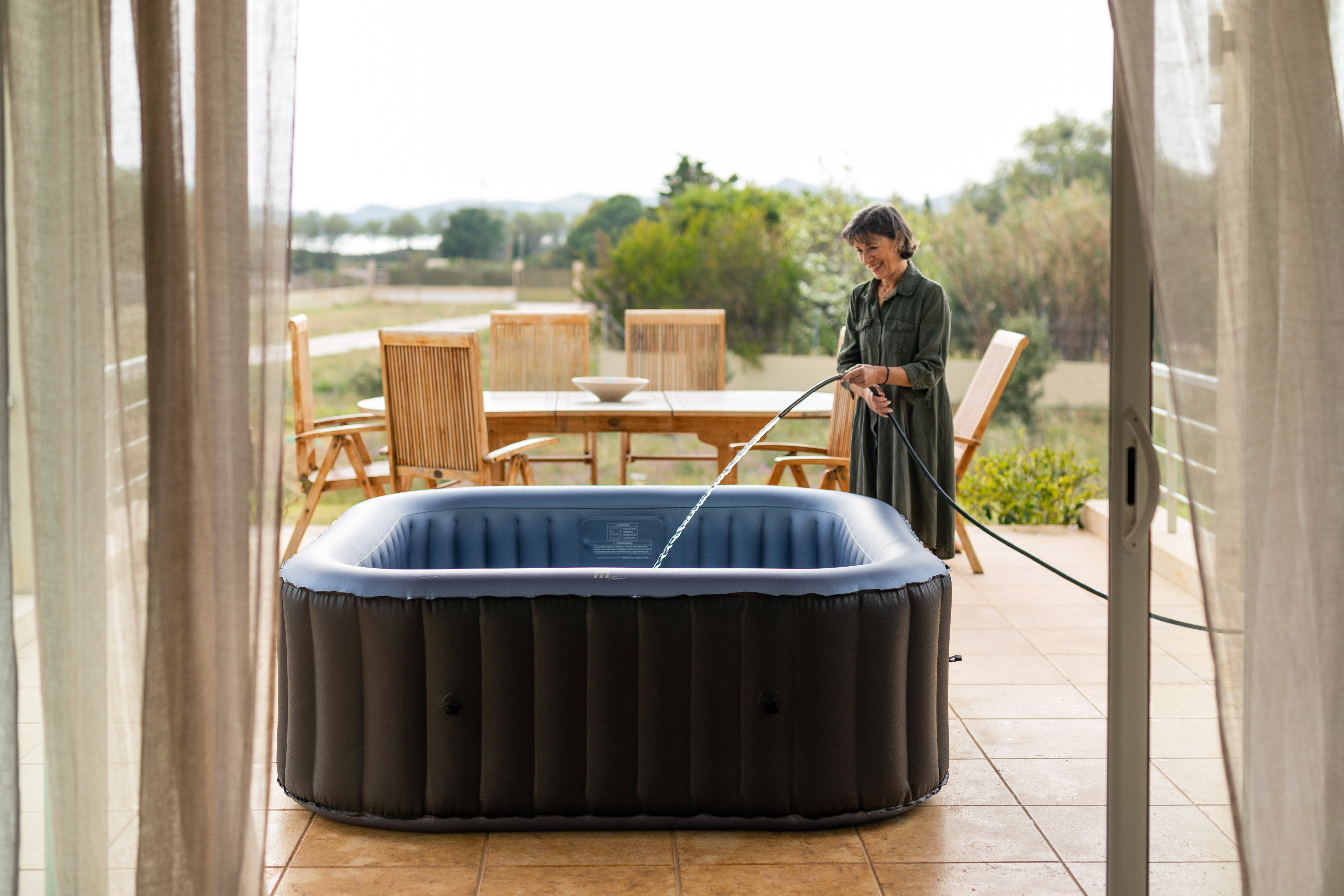 MSPA Whirlpool TEKAPO Comfort für 4 Personen C-TE041 aufblasbar Indoor- & Outdoor Pool