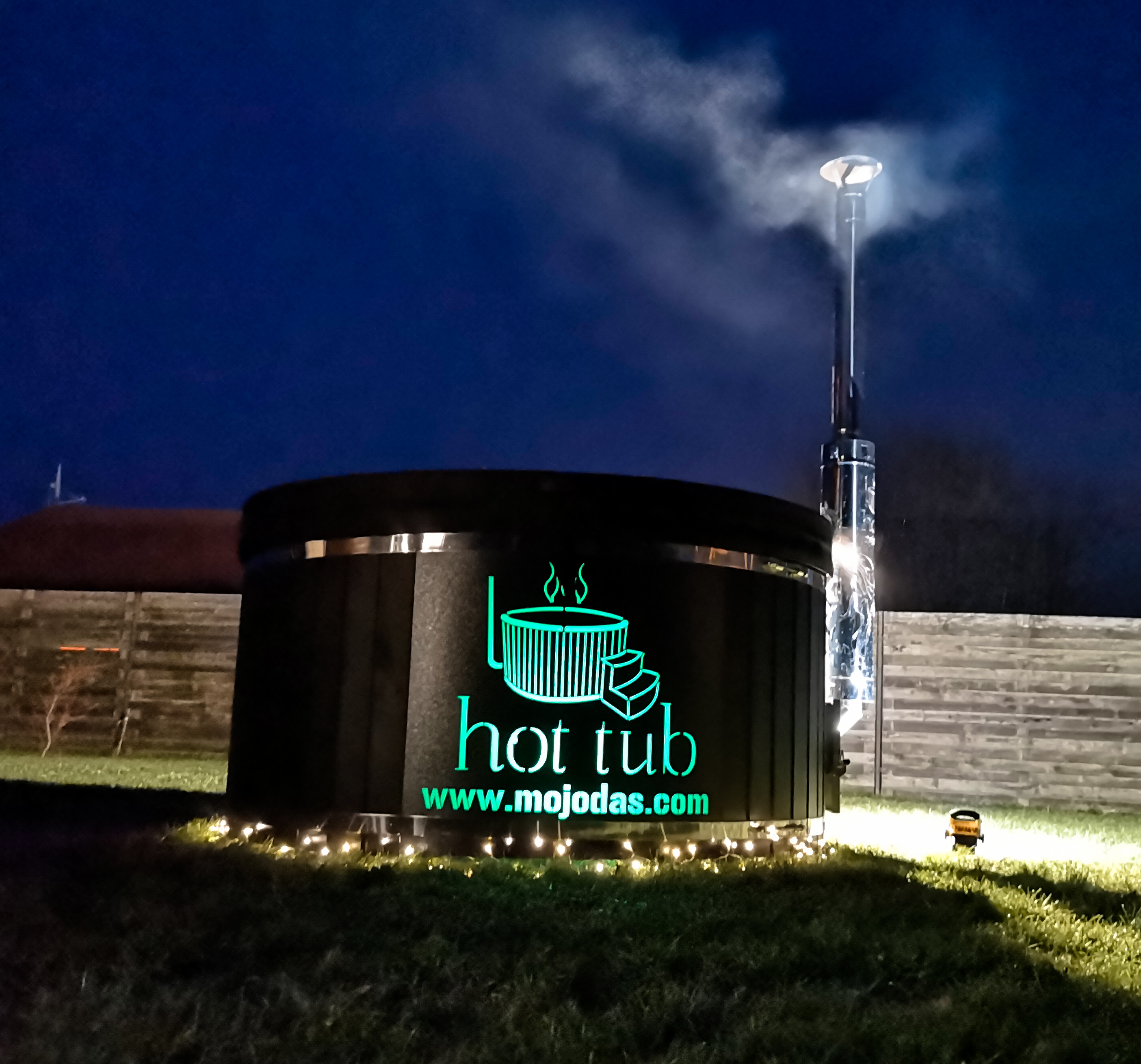 Hot Tub Whirlpool XXL mit Holzofen Minavida CRUISE Pool mit Ofen ökologisch Heizen inkl. LED, Hydromassagedüsen Massagefunktionen Thermoholz 4 Personen Hot Tub Whirlpool XXL mit Holzofen Minavida CRUISE Pool mit Ofen ökologisch Heizen inkl. LED, Hydromassagedüsen Massagefunktionen Thermoholz 4 Personen