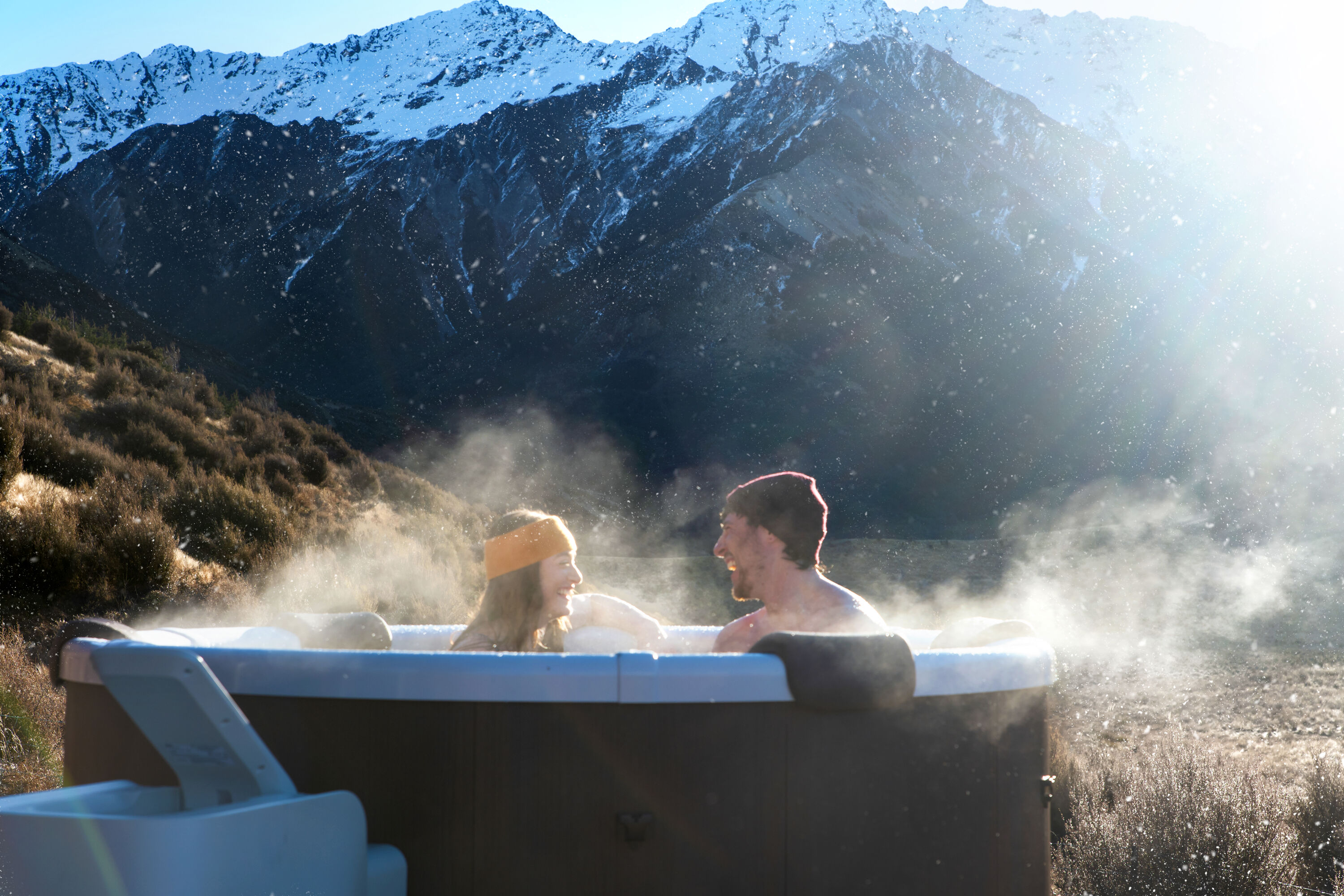 MSpa Whirlpool ROVA 2026 inkl. App, LED, 8 Hydromassagedüsen, 130 Luftdüsen