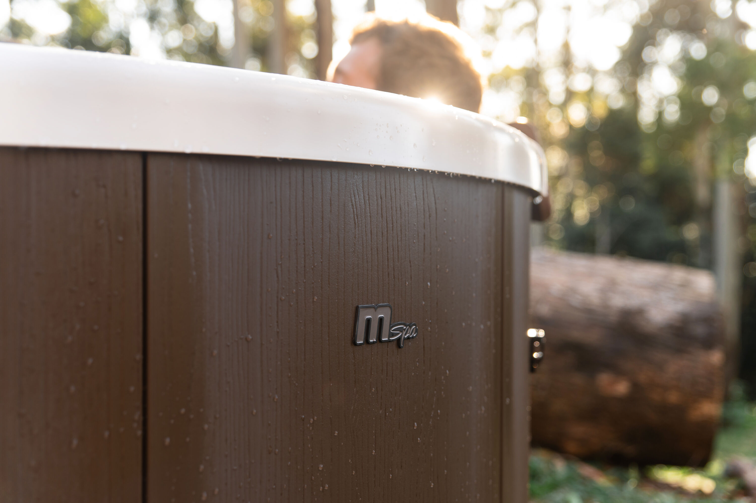 MSpa Whirlpool ROVA 2026 inkl. App, LED, 8 Hydromassagedüsen, 130 Luftdüsen