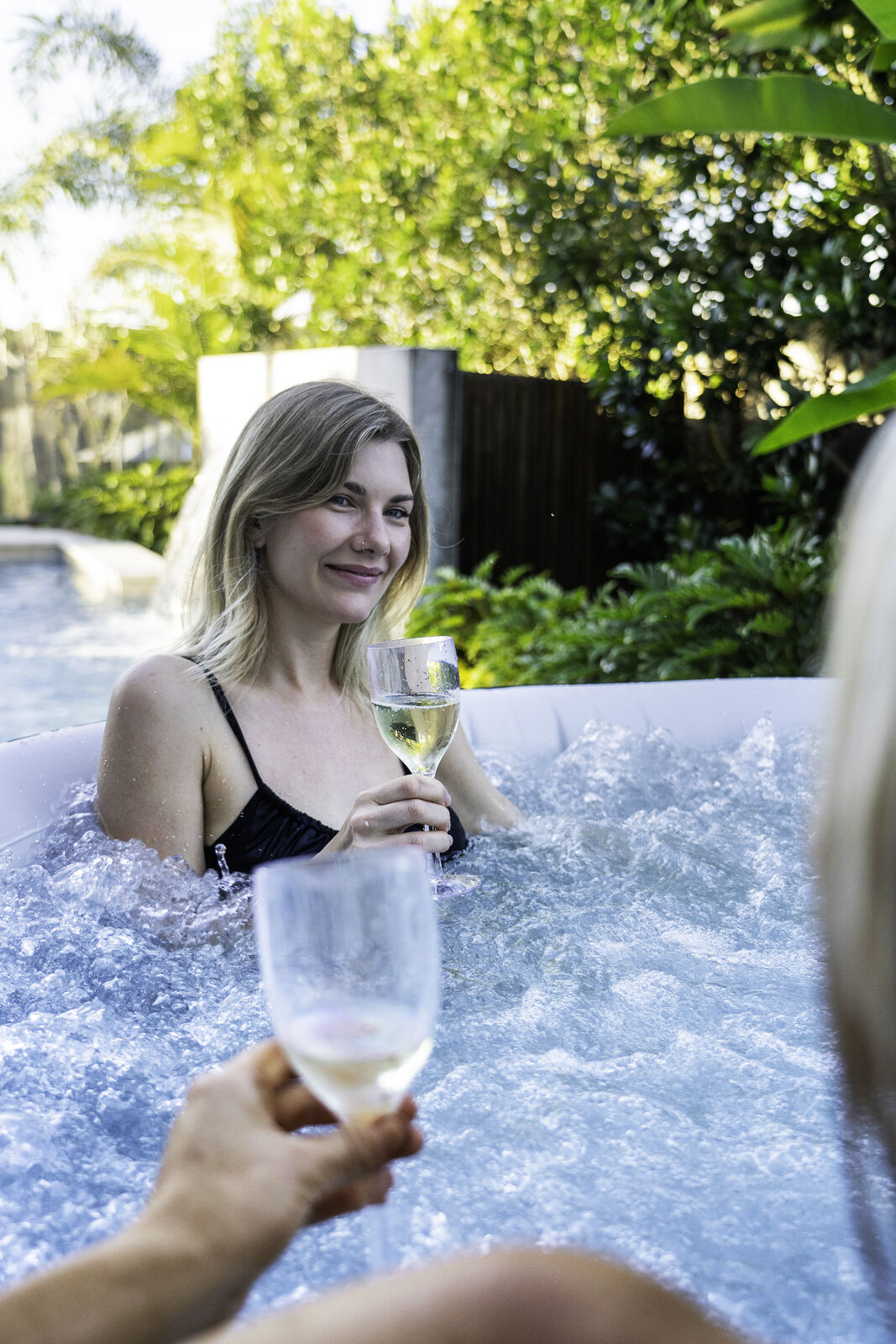 MSpa Whirlpool SOHO Premium 2026 - P-SH063 - Outdoor Indoor Pool aufblasbar XXL 6 Personen