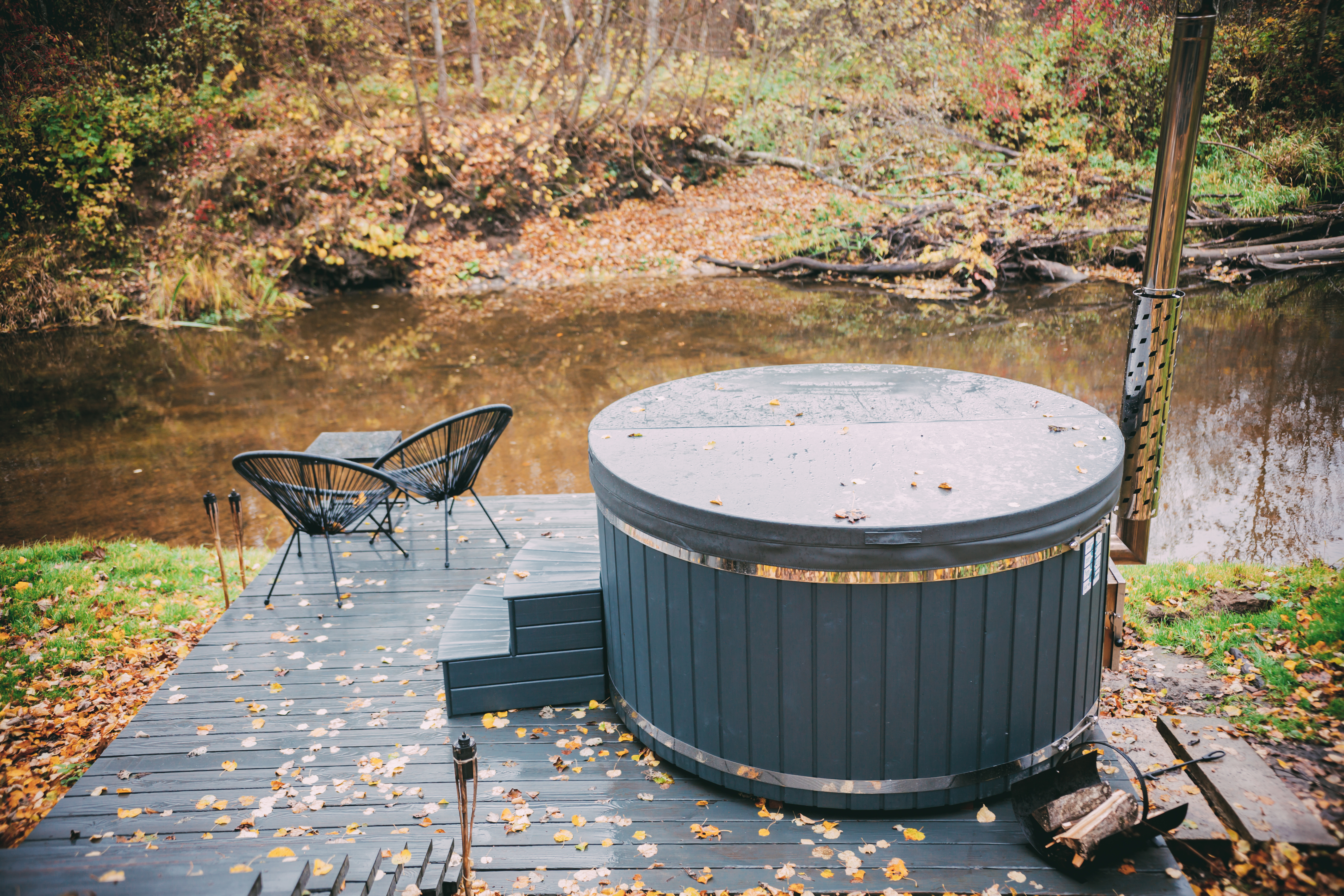 Hot Tub Whirlpool XXL mit Holzofen Minavida CRUISE Pool mit Ofen ökologisch Heizen inkl. LED, Hydromassagedüsen Massagefunktionen Thermoholz 4 Personen Hot Tub Whirlpool XXL mit Holzofen Minavida CRUISE Pool mit Ofen ökologisch Heizen inkl. LED, Hydromassagedüsen Massagefunktionen Thermoholz 4 Personen
