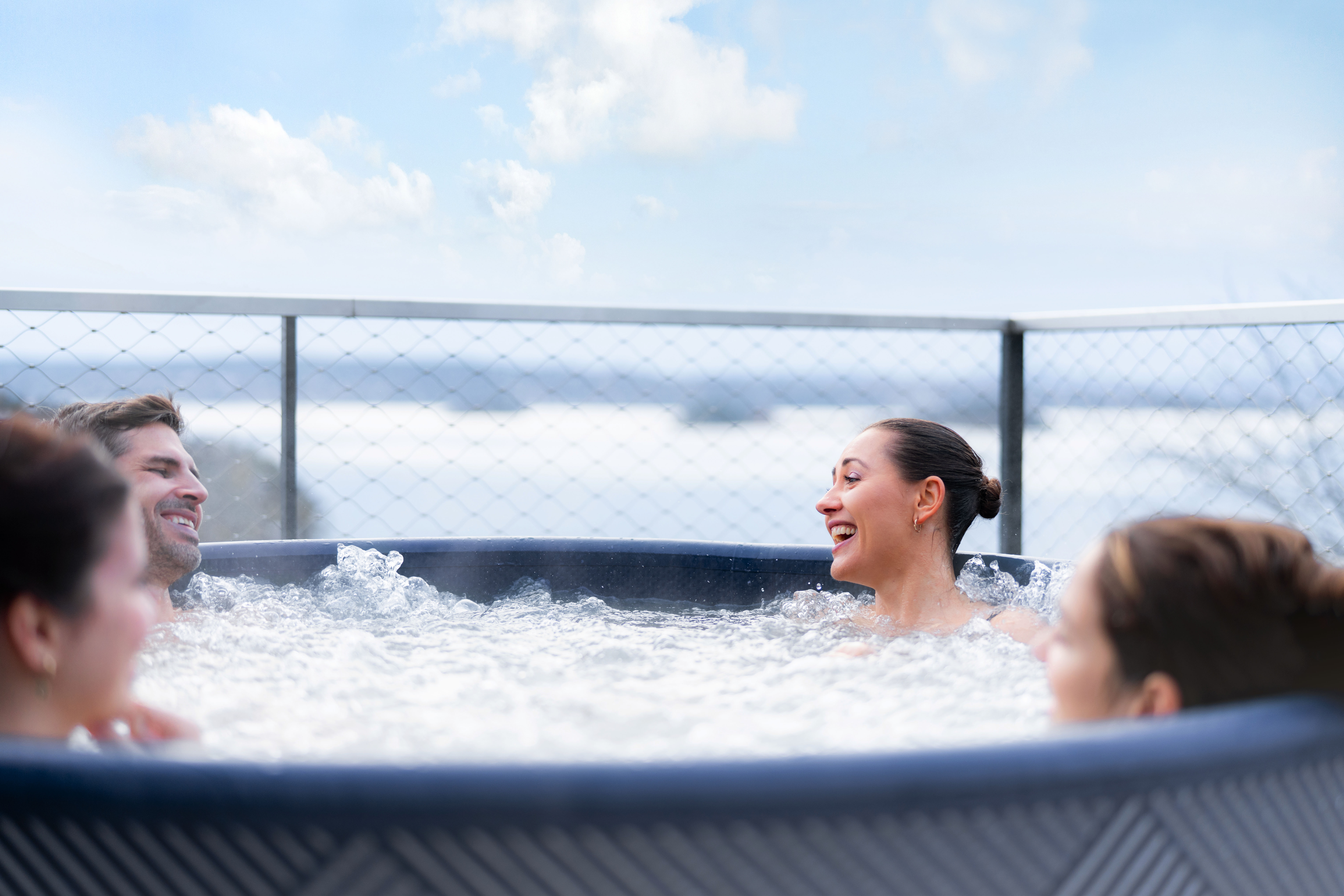 NEU! MSpa Whirlpool FRAME NAVAL NEU inkl. APP-Steuerung DROP-STITCH Indoor & Outdoor Pool