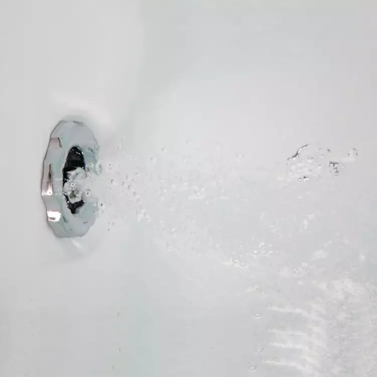 Whirlpool Indoor Badewanne Verona Alpha - 180 x 140 cm - inkl. LED, Ozon, Soundsystem