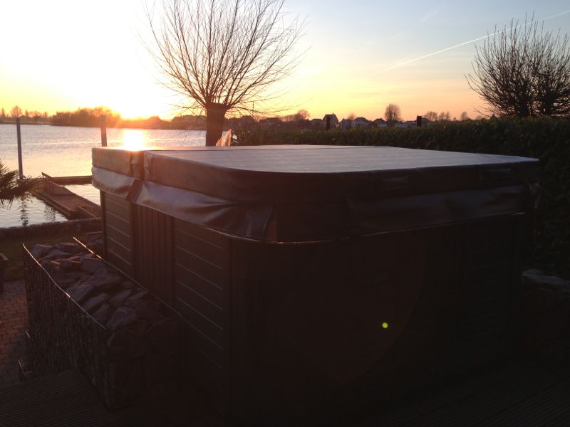 PassionSpa Whirlpool REFRESH 204 x 204 x 85 cm - XXL / bis zu 5 Personen - Farbe: Hellgrau