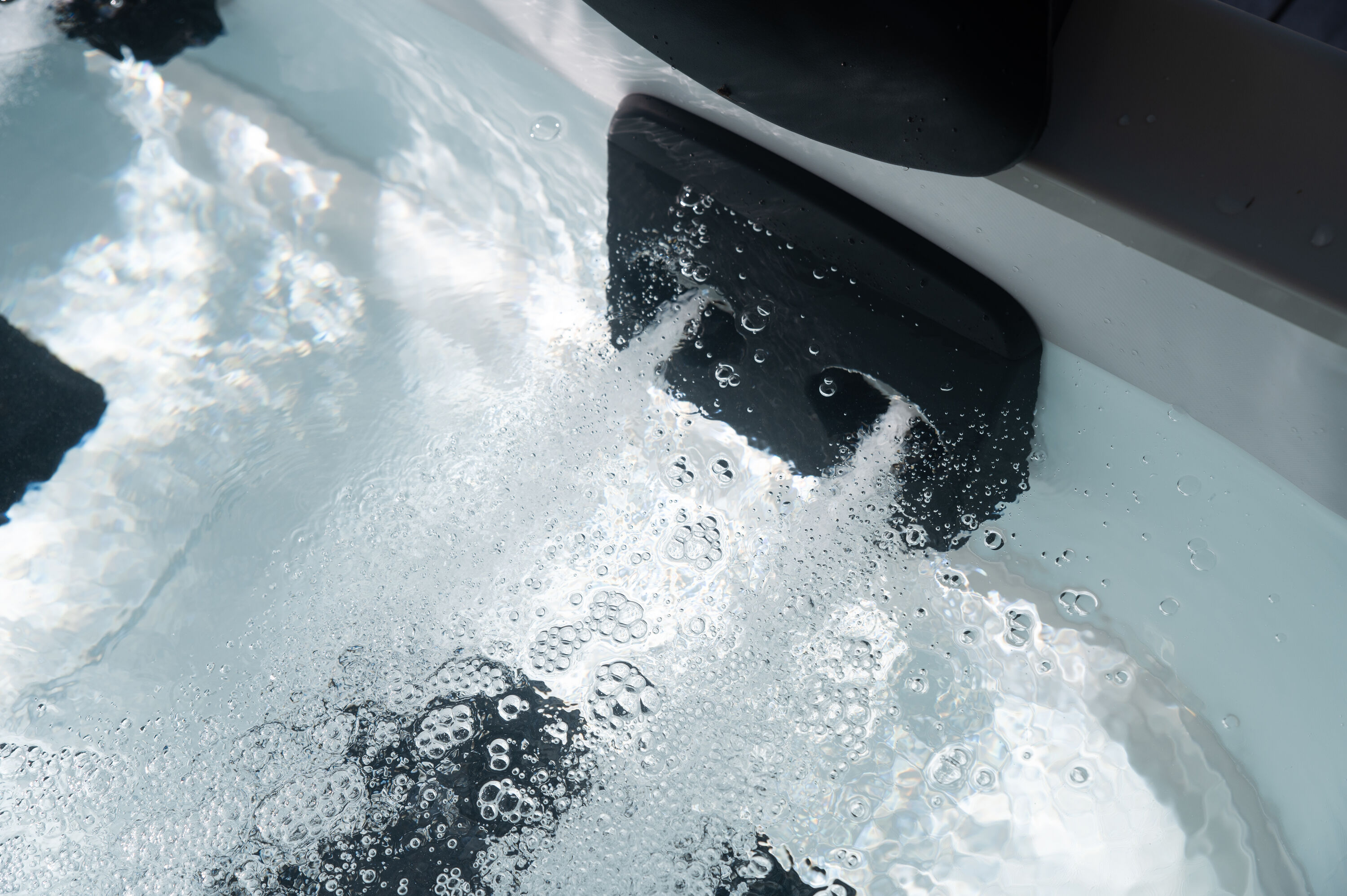 MSpa Whirlpool AMBER AERO PLUS 2026 XXL inkl. App, LED, 8 Hydromassagedüsen, 140 Luftdüsen