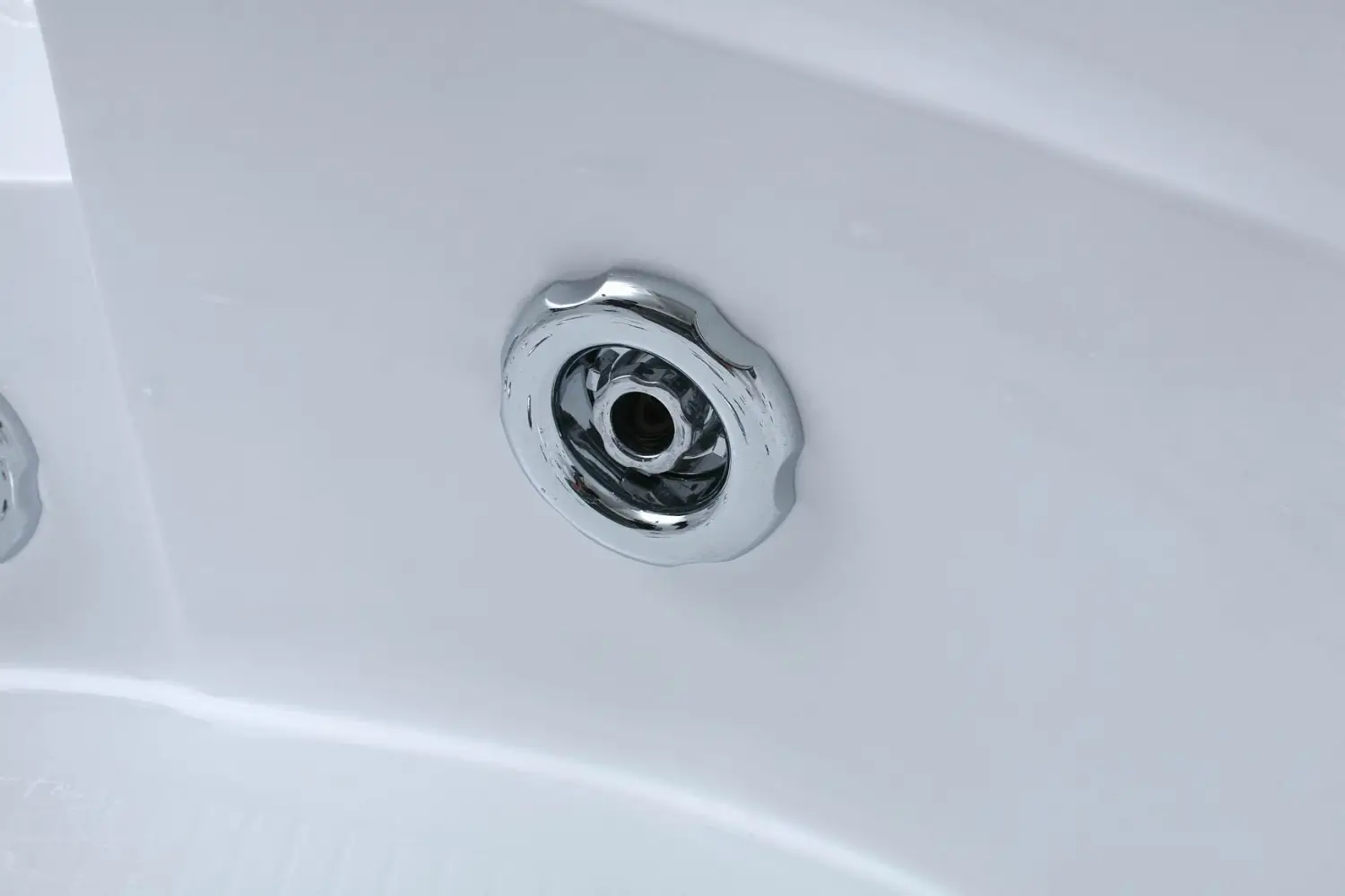 Whirlpool Indoor Badewanne Milano - 150 cm - inkl. LED, OZON, Soundsystem