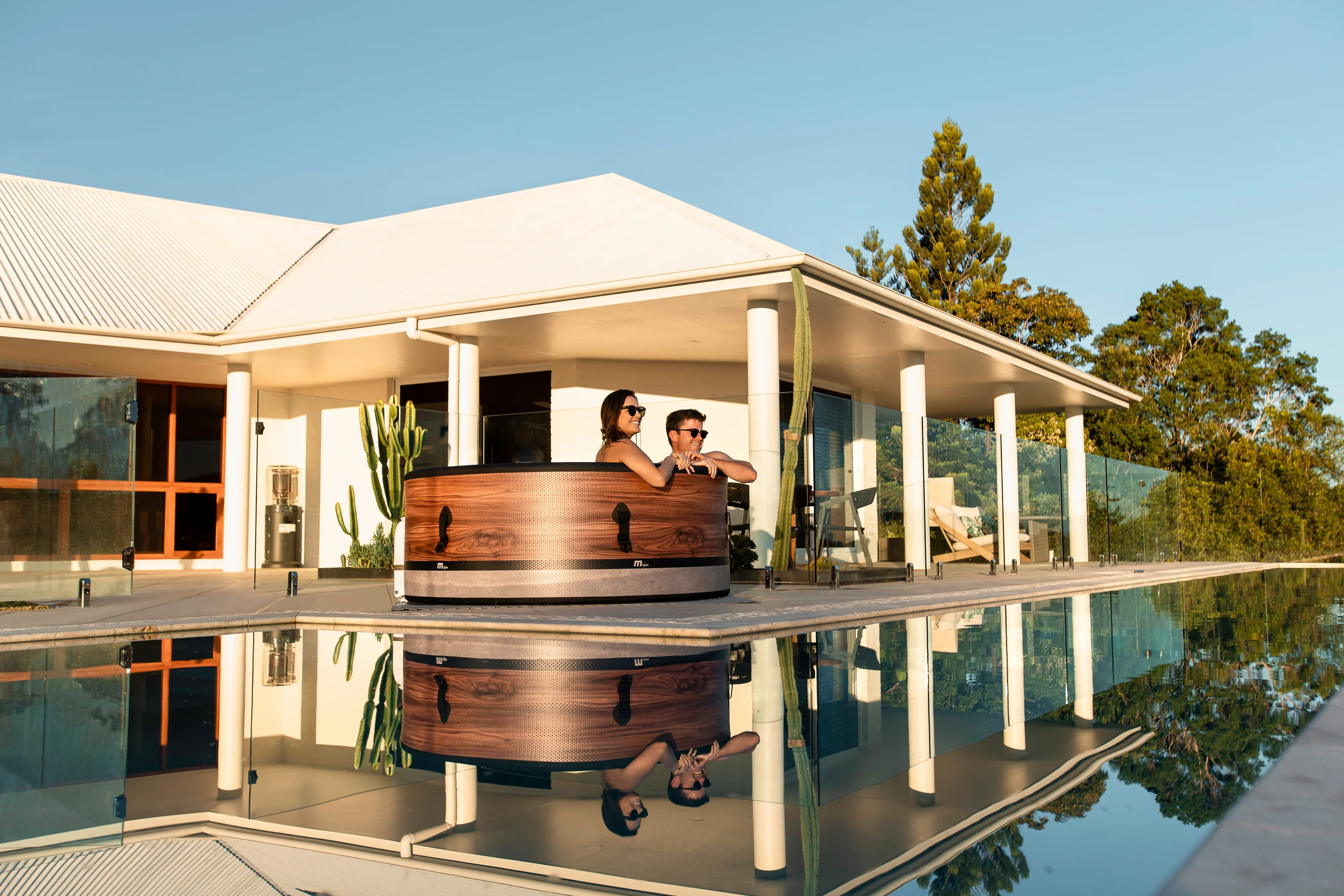 MSpa Whirlpool DUET Eco 2026 - 6 Pers. - Wifi, UVC+, 138 Luftdüsen - XXL - Ø173cm